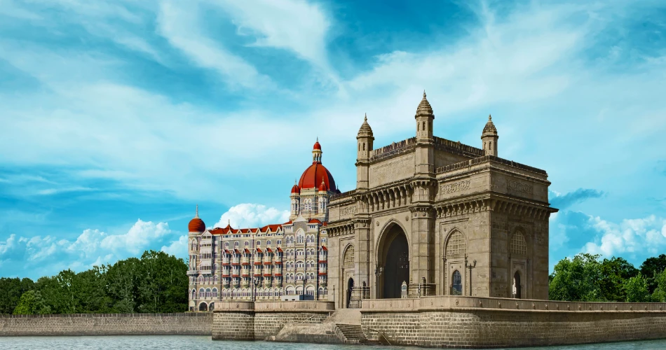 Gateway of India: Mumbai’s Iconic Landmark by the Arabian Sea